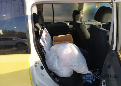 2006 Scion Xb from USA, damaged, VIN JTLKT324464121573